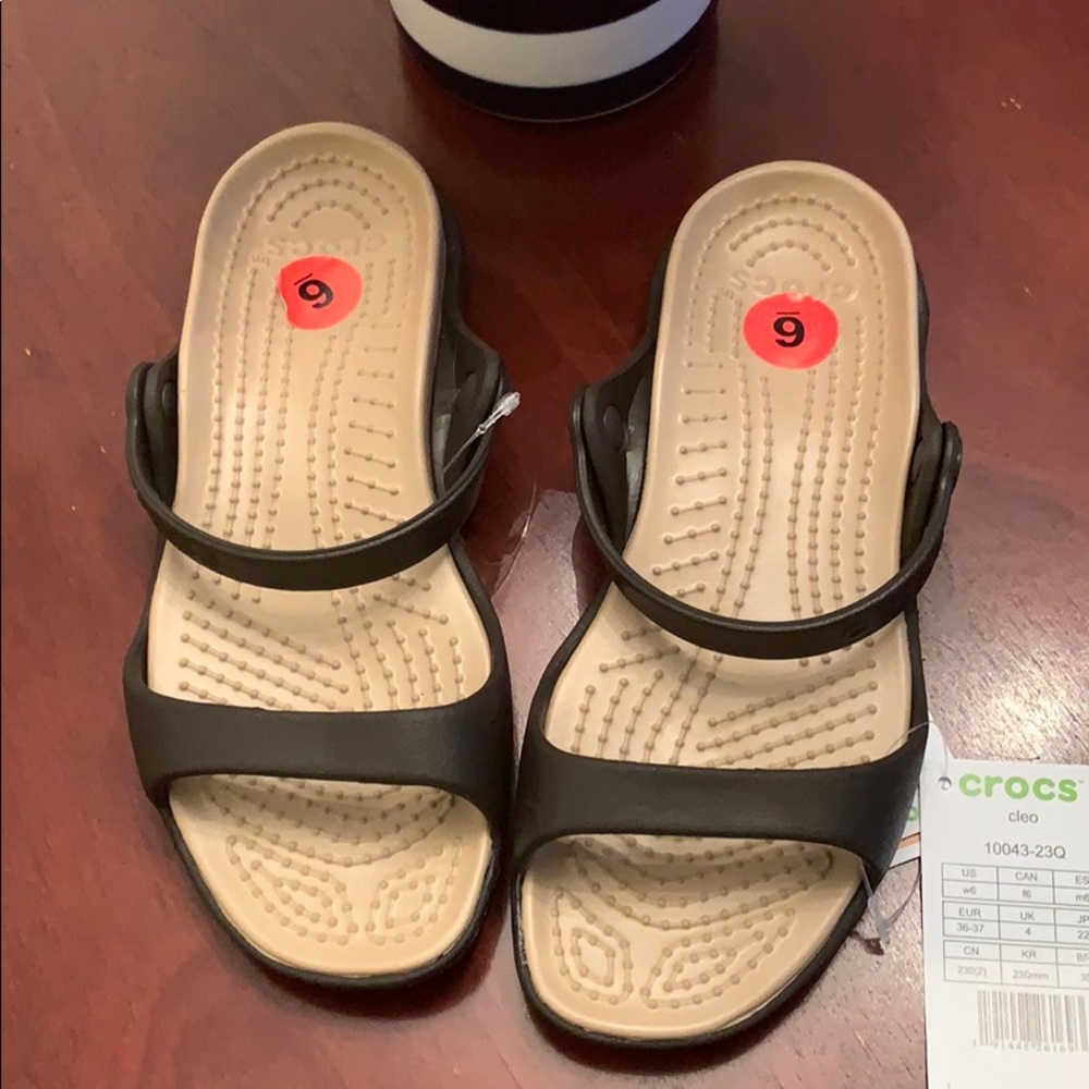 Crocs Cleo Sandals 6